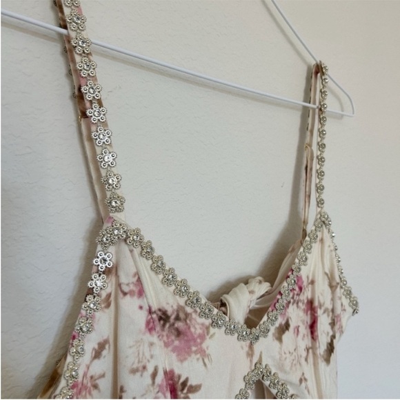 V. Chapman Luna Floral Midi Dress NWT - Picture 10 of 14